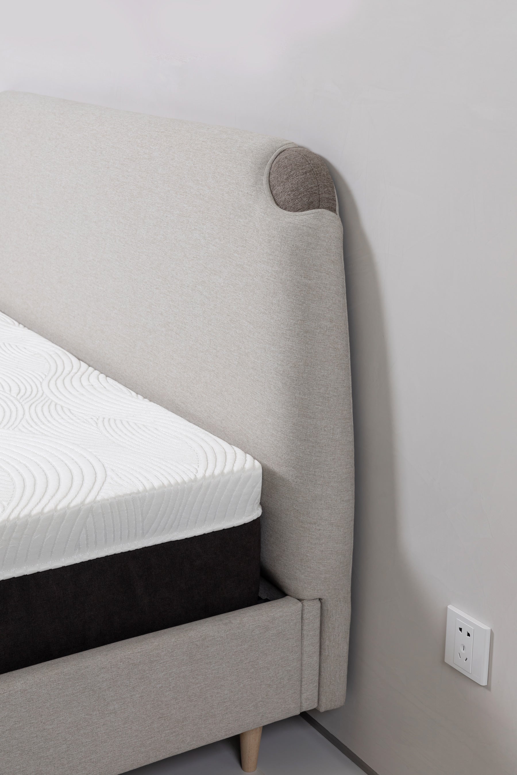 Mini Plus Hybrid Mattress Smart Bed Base S Bundle